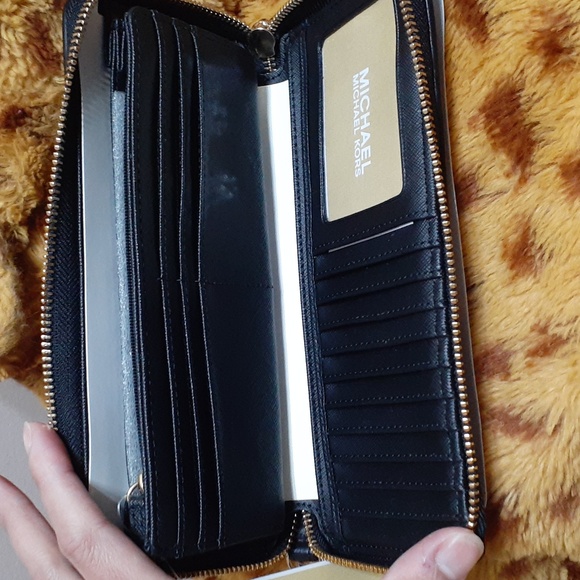 NWT Michael Kors Canvas Jet Set travel continental wallet - Picture 8 of 12